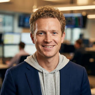 Ryan Brooks listed as Lead Trading Analyst at Vantage Capitmere in a profile image